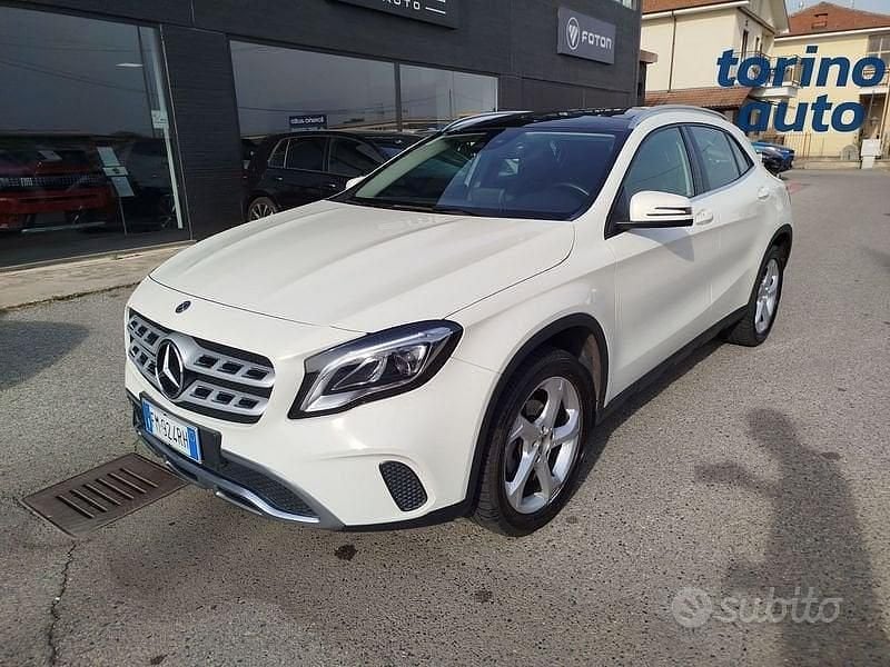 Usado Mercedes GLA200 136 CV (100 kW) 2018 Blanco SUV