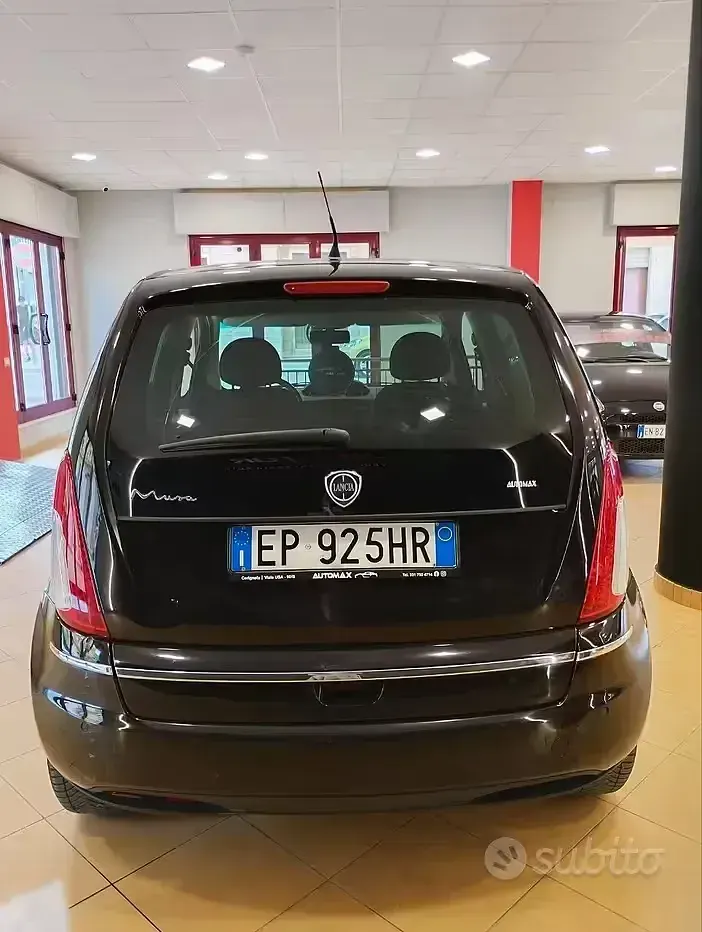 Usata Lancia Musa Gold 77 CV (56 kW) 2013 Nero Monovolume