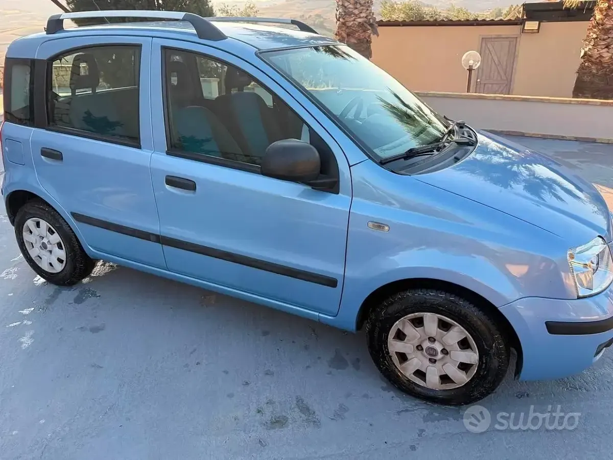 Usata Fiat Panda Dynamic 69 CV (50 kW) 2010 Blu Utilitaria