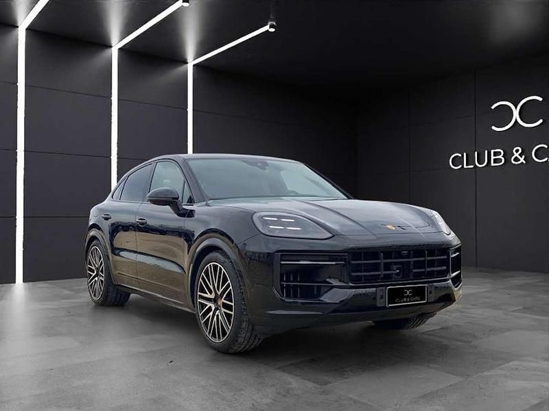 Nero Usata 2025 Porsche Cayenne Coupe Black Edition Coupé | 135.000 € (Molto cara) - Immagine 1/4