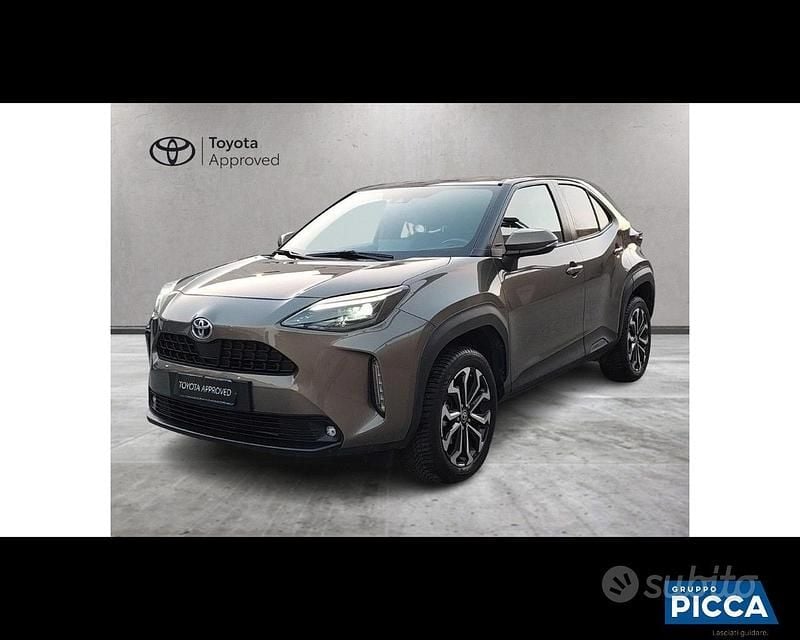 Usata Toyota Yaris Cross Trend 116 CV (85 kW) 2022 Giallo SUV