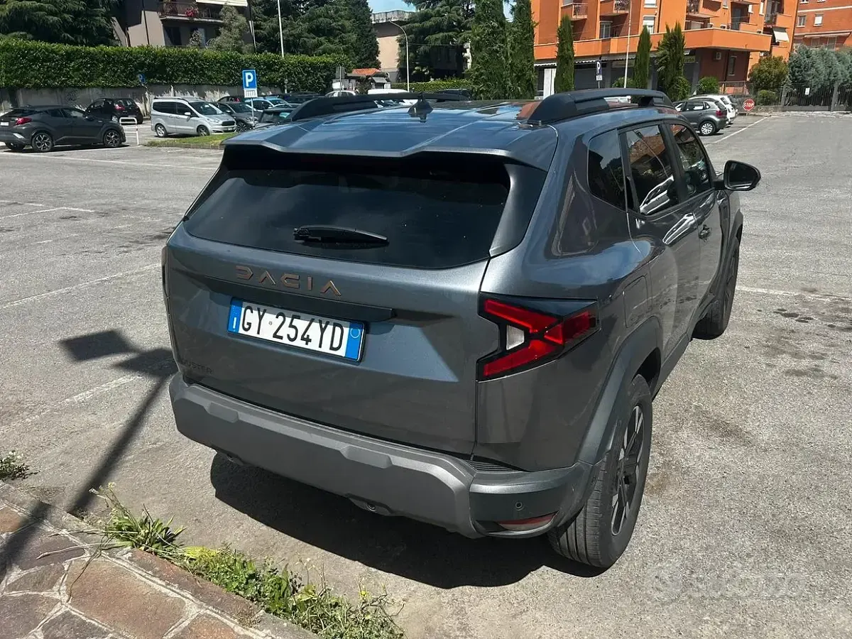 Usata Dacia Duster 101 CV (74 kW) 2025 Grigio SUV