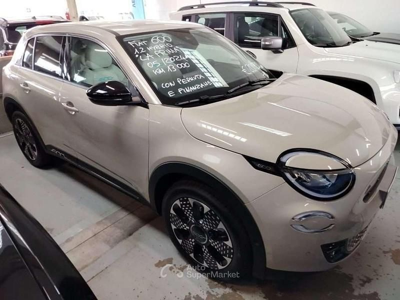 Usata Fiat 600 La Prima 101 CV (74 kW) 2025 Beige SUV