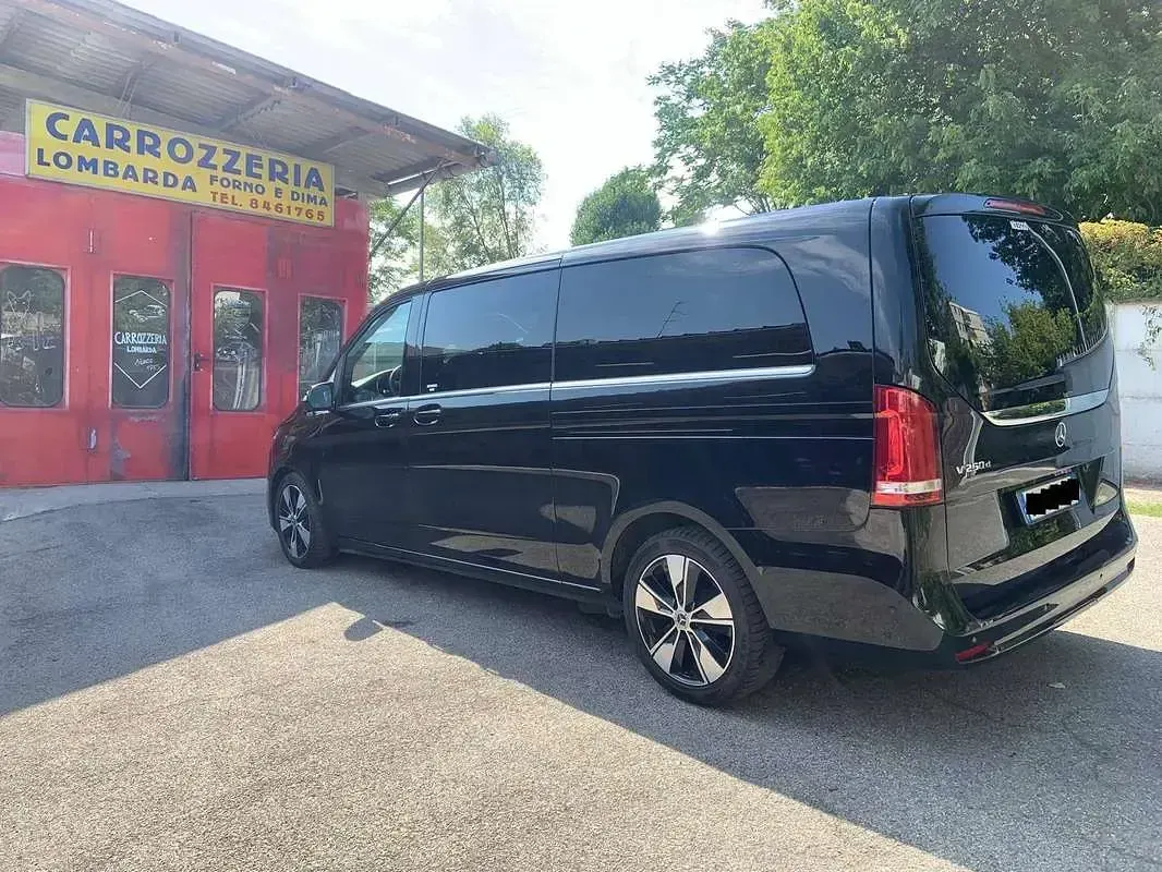 Usata Mercedes V250 Premium 190 CV (139 kW) 2022 Nero Monovolume