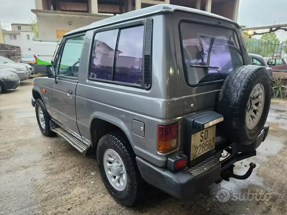 Usata Mitsubishi Pajero Top 95 CV (69 kW) 1989 Grigio SUV