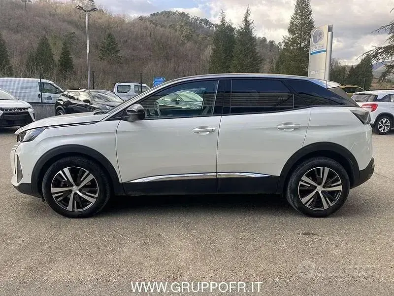 Usata Peugeot 3008 Allure 131 CV (96 kW) 2023 Bianco SUV