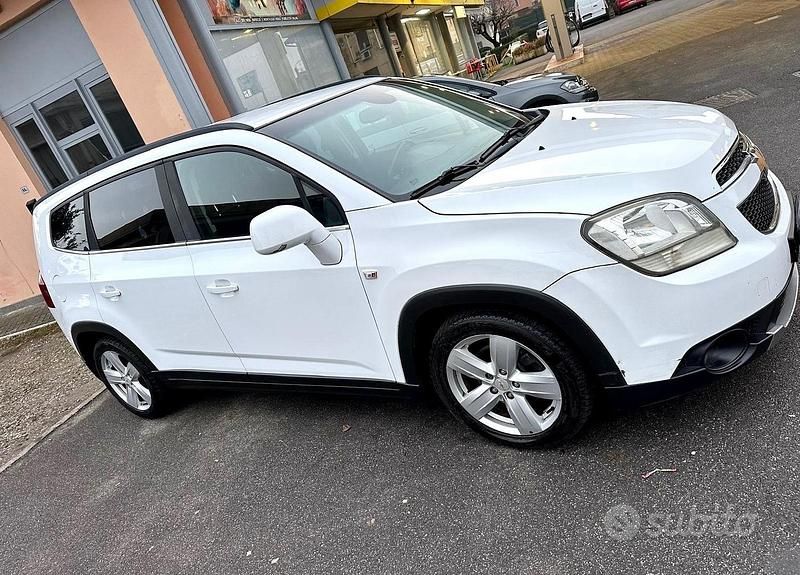 Usata Chevrolet Orlando LTZ 163 CV (119 kW) 2011 Marrone Monovolume