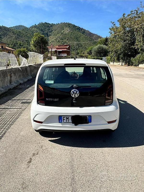 Usata VW up! 68 CV (50 kW) 2017 Bianco Utilitaria