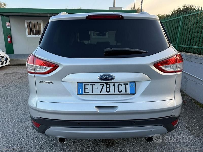 Usata Ford Kuga Titanium 140 CV (102 kW) 2013 Argento SUV
