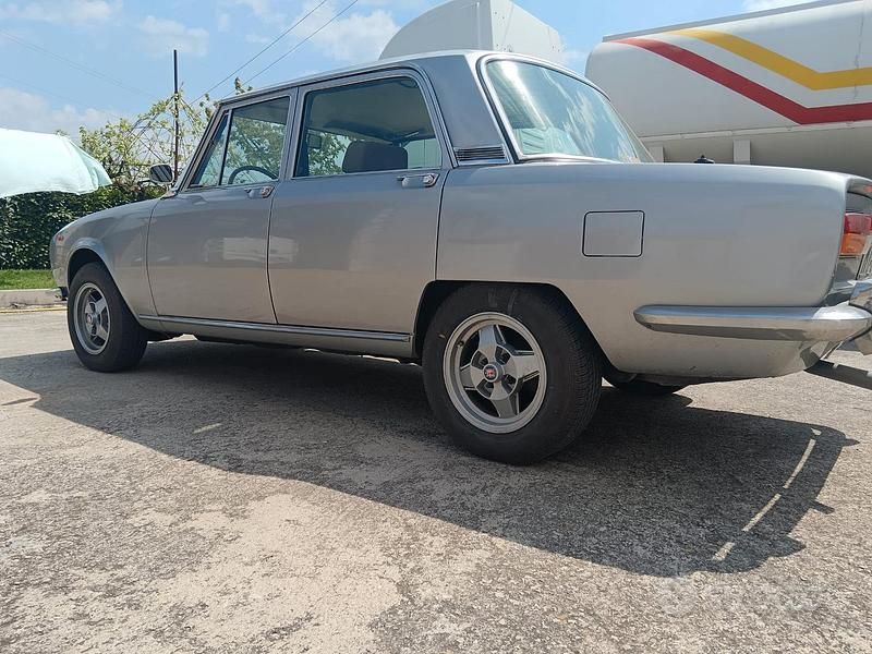 Usata Alfa Romeo Giulia 1970 Grigio Berlina