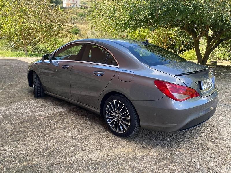 Usata Mercedes CLA200 136 CV (100 kW) 2013 Grigio Berlina
