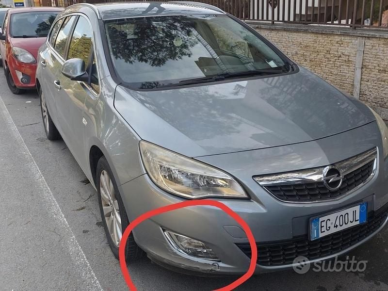 Usata Opel Astra 110 CV (80 kW) 2011 Grigio Station wagon