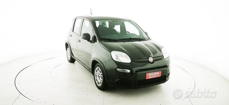 Usata Fiat Panda S 69 CV (50 kW) 2023 Nero pastello Utilitaria
