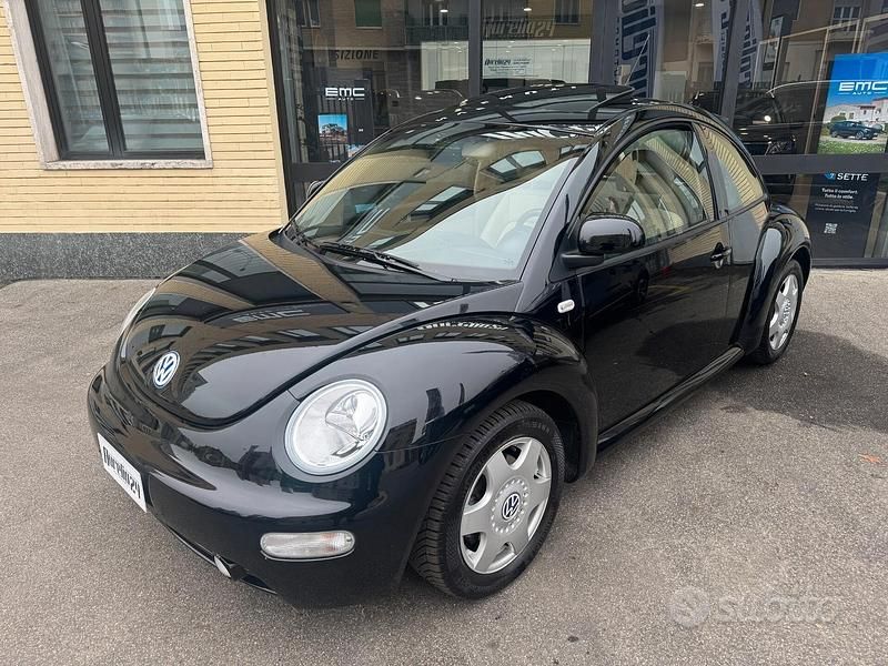Usata VW New Beetle 150 CV (110 kW) 2000 Nero Utilitaria