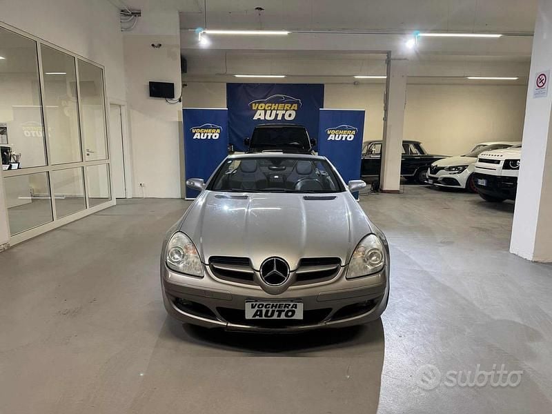 Usata Mercedes SLK200 163 CV (119 kW) 2005 Grigio Cabrio