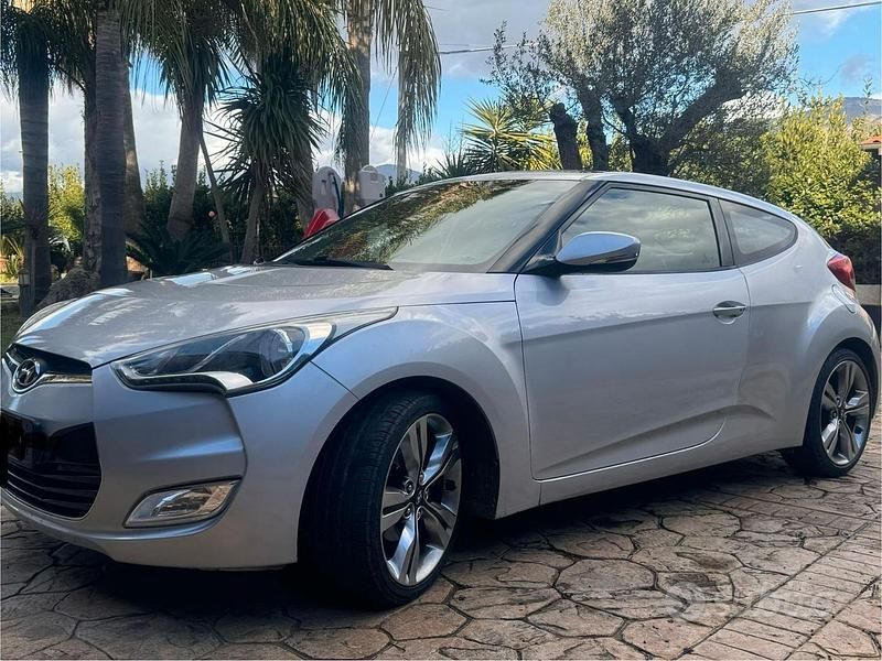 Usata Hyundai Veloster 140 CV (102 kW) 2012 Utilitaria