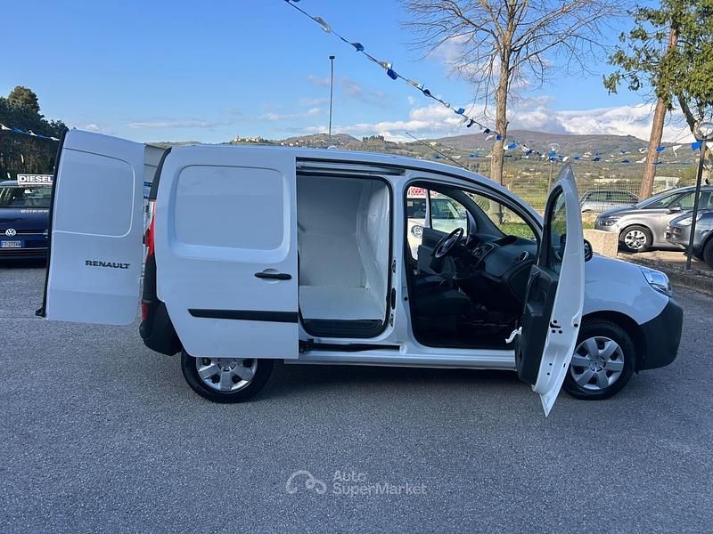 Usado Renault Kangoo 90 CV (66 kW) 2020 Blanco Monovolumen