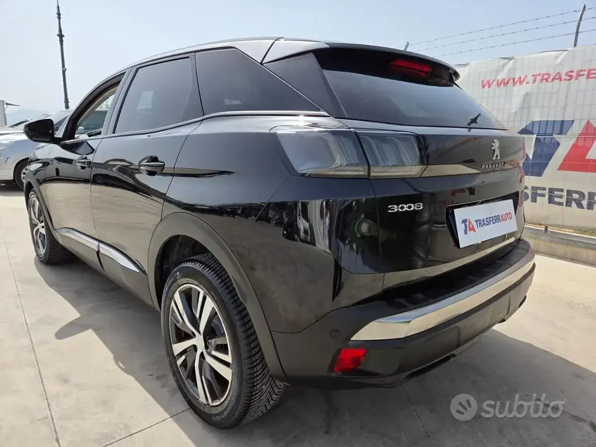 Usata Peugeot 3008 Allure 131 CV (96 kW) 2022 Nero SUV