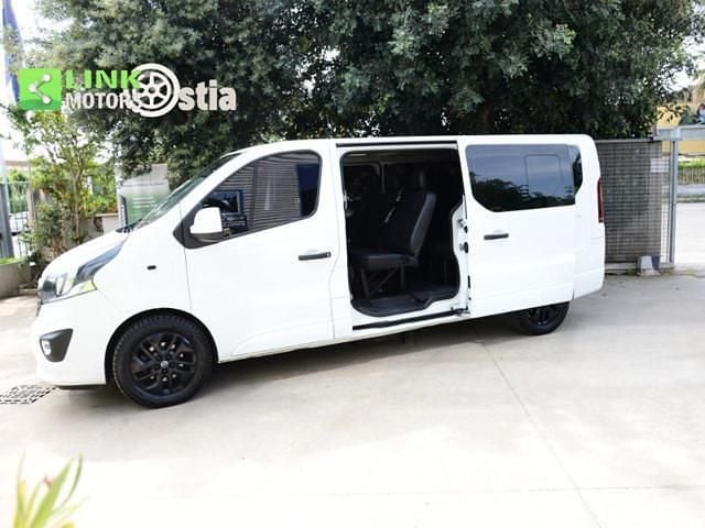 Usata Opel Vivaro 145 CV (106 kW) 2016 Bianco Monovolume