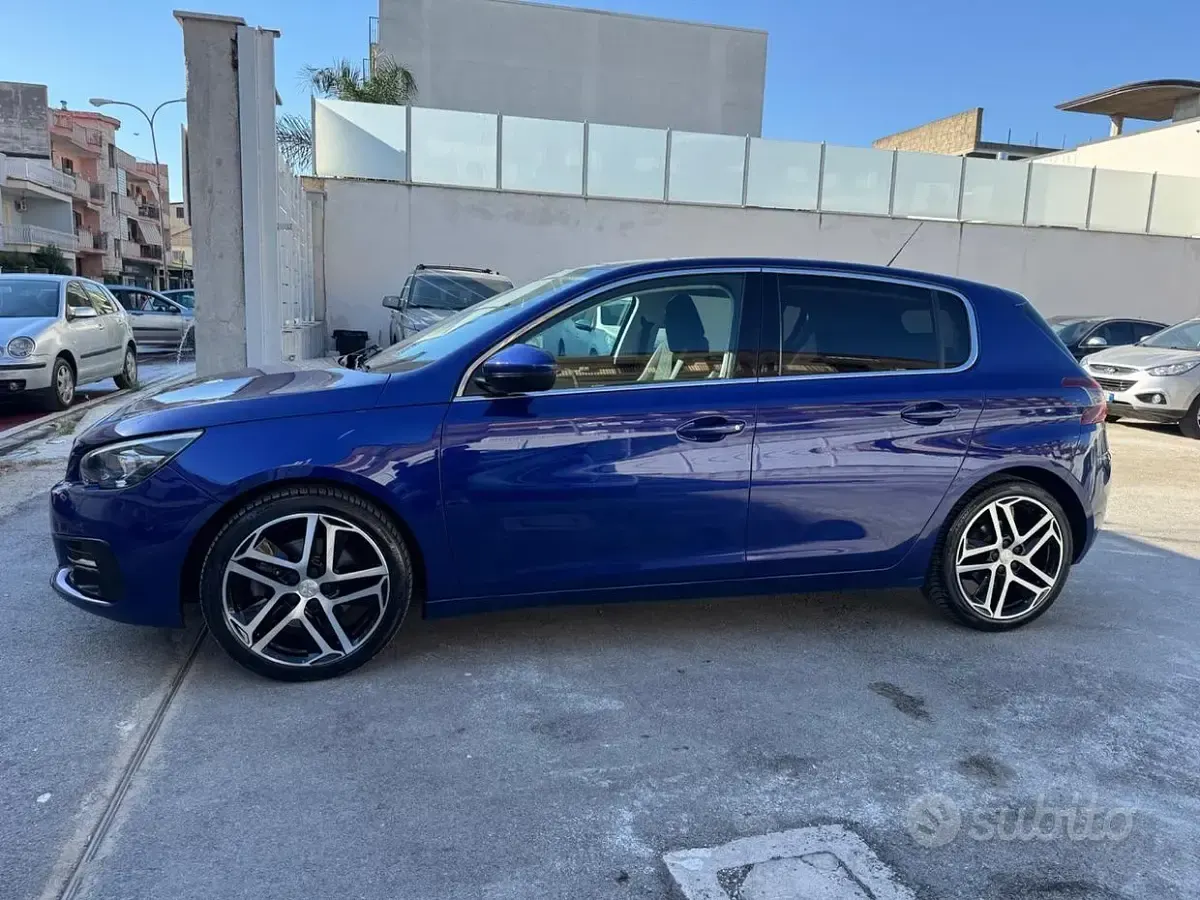 Usata Peugeot 308 Allure 150 CV (110 kW) 2018 Bluazzurro Berlina