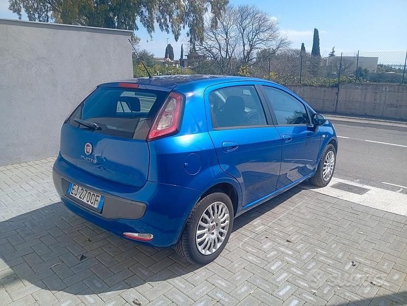 Usata Fiat Punto Evo Dynamic 77 CV (56 kW) 2011 Blu Utilitaria