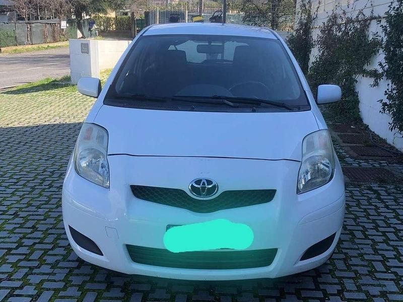 Usata Toyota Yaris Sol 87 CV (63 kW) 2009 Utilitaria