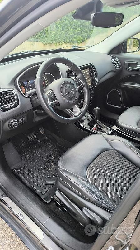 Usata Jeep Compass 140 CV (102 kW) 2017 Grigio SUV