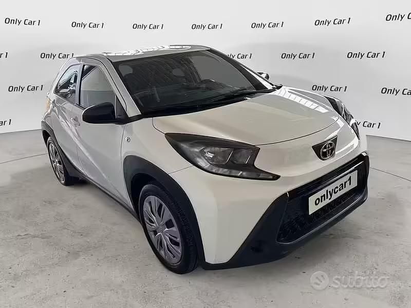 Usata Toyota Aygo X Active 72 CV (52 kW) 2023 Bianco SUV
