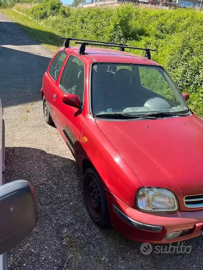 Usata Nissan Micra 75 CV (55 kW) 2000 Rosso Utilitaria