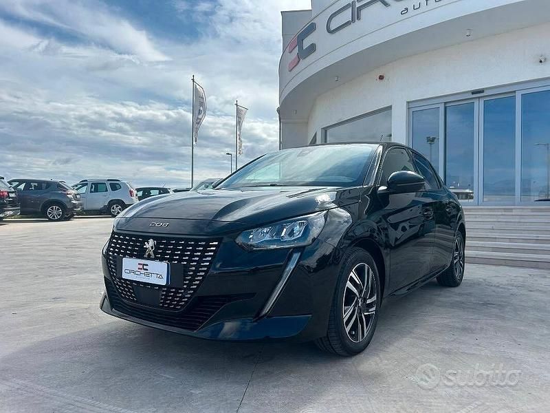 Usata Peugeot 208 Allure 101 CV (74 kW) 2021 Nero Utilitaria