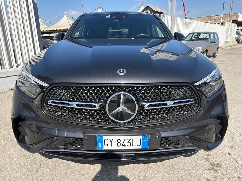 Usata Mercedes GLC300 269 CV (197 kW) 2025 Giallo SUV