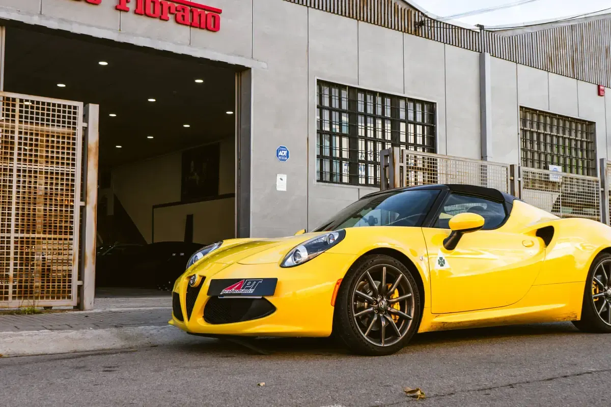 Usata Alfa Romeo 4C Spider 241 CV (177 kW) 2019 Giallo Cabrio