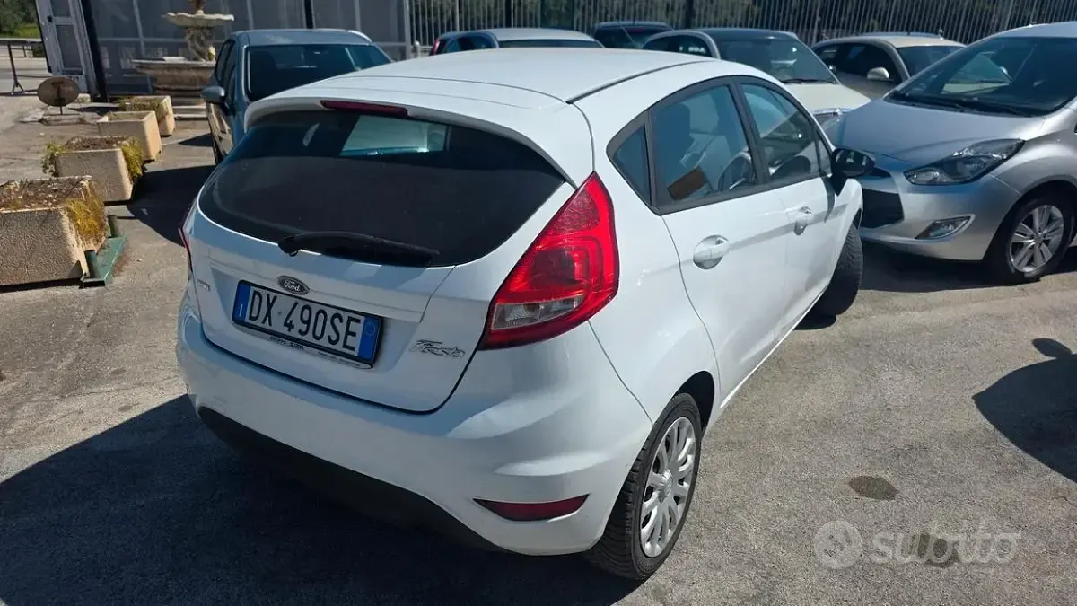 Second-hand Ford Fiesta 68 CP (50 kW) 2009 Alb Berlinǎ