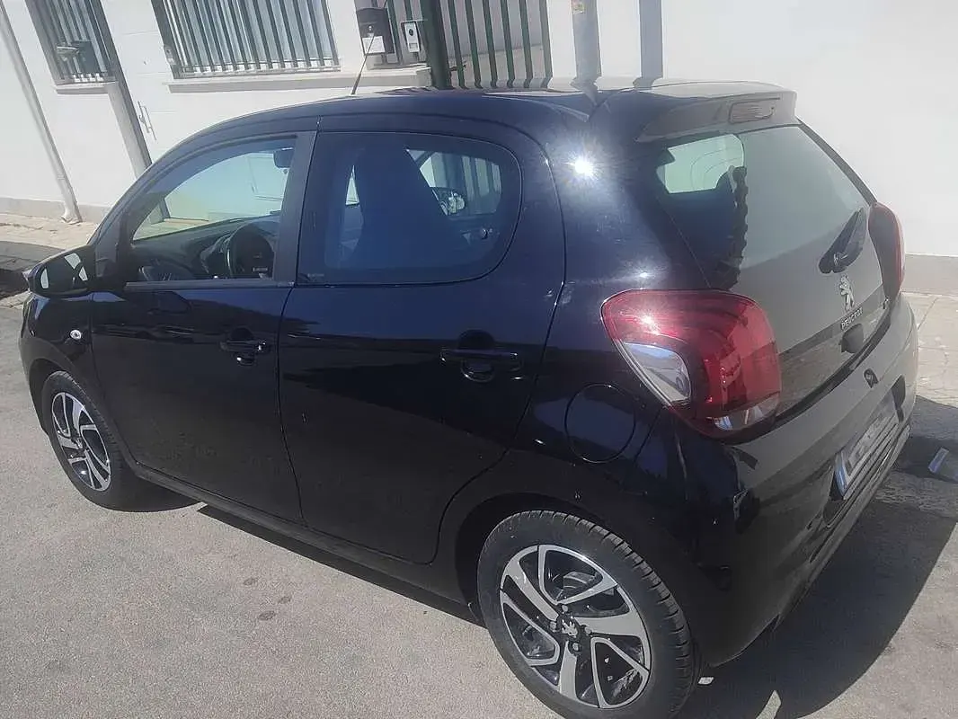 Usata Peugeot 108 Allure 72 CV (52 kW) 2020 Nero Utilitaria