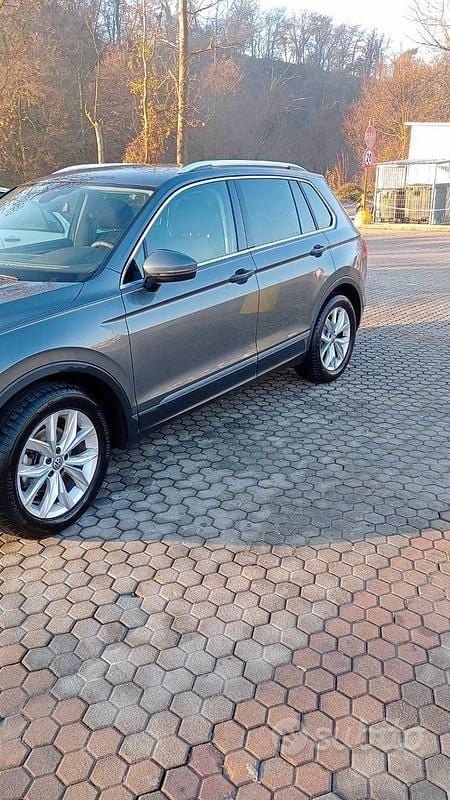 Usata VW Tiguan 150 CV (110 kW) 2020 Grigio SUV