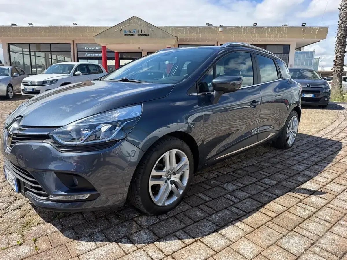 Usata Renault Clio 90 CV (66 kW) 2017 Grigio Station wagon