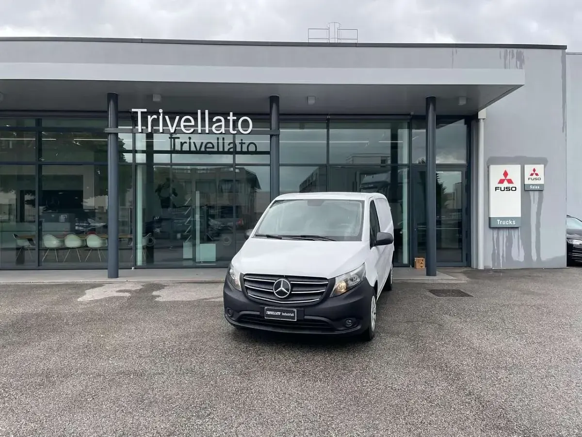 Usata Mercedes Vito 136 CV (100 kW) 2021 Bianco artico Furgone