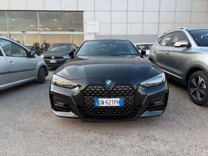Nero Usata 2021 BMW 420 M Sport Coupé | 43.900 € (Buon prezzo) - Immagine 1/4