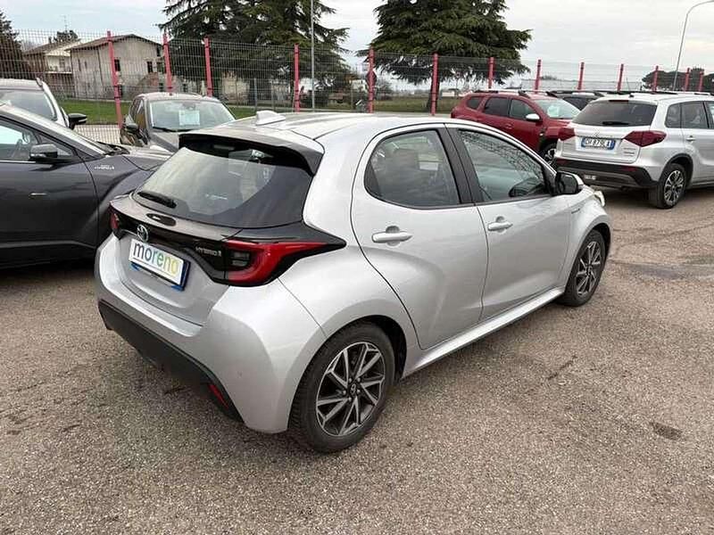 Usata Toyota Yaris Hybrid Trend 100 CV (73 kW) 2020 Argento Utilitaria