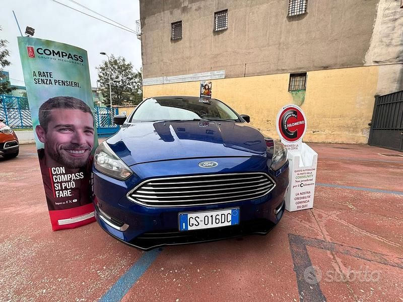 Usata Ford Focus Titanium 95 CV (69 kW) 2015 Blu Berlina