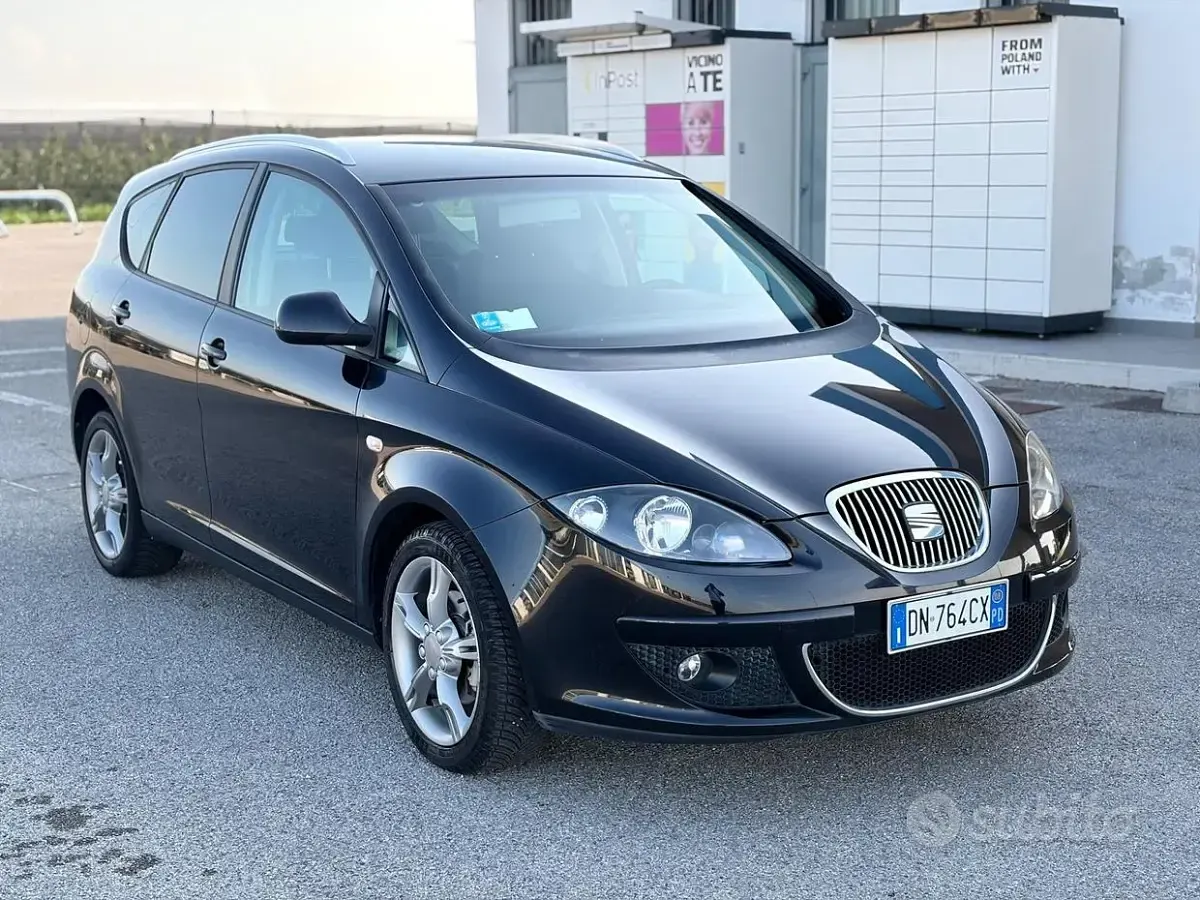 Usata Seat Altea XL Stylance 105 CV (77 kW) 2008 Nero Monovolume