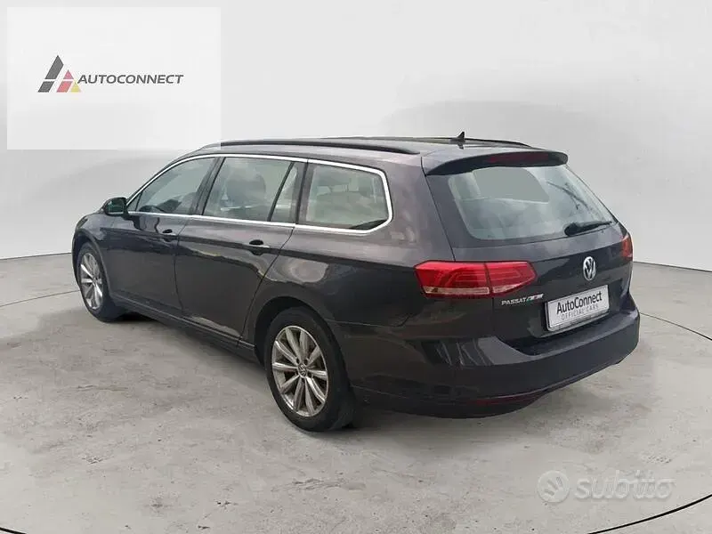 Usata VW Passat 120 CV (88 kW) 2018 Grigio Station wagon