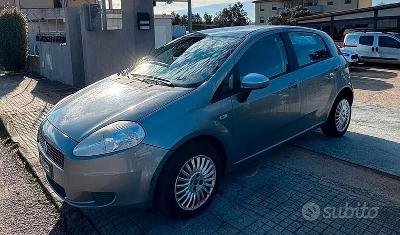 Usata Fiat Punto Street 69 CV (50 kW) 2017 Grigio Utilitaria