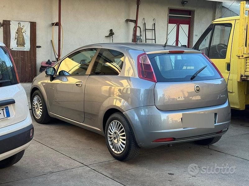 Usata Fiat Grande Punto 2006 Grigio Utilitaria