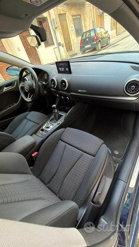 Usata Audi A3 Sport 116 CV (85 kW) 2018 Blu Berlina