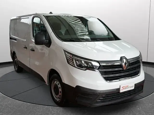 Usata Renault Trafic 110 CV (80 kW) 2024 Bianco
