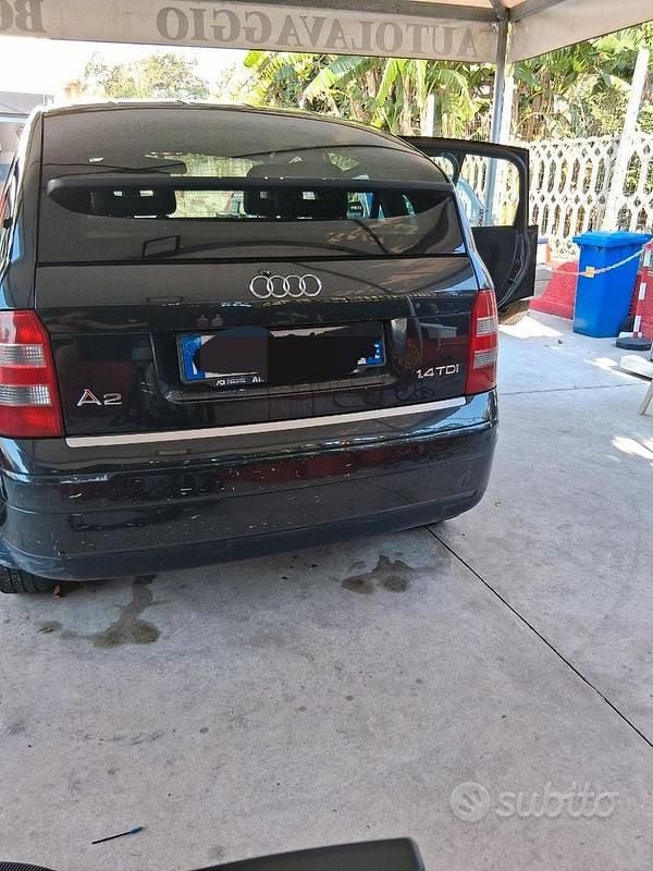 Usata Audi A2 75 CV (55 kW) 2004 Nero Utilitaria