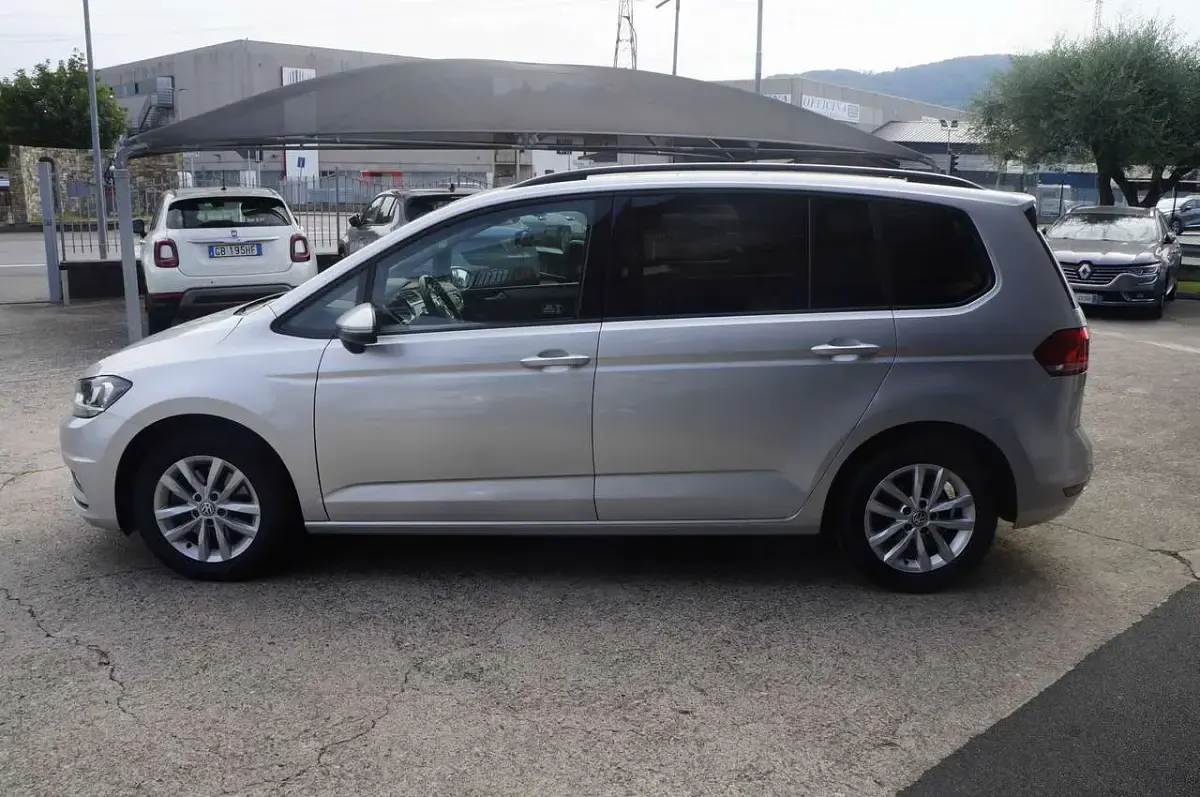 Usata VW Touran Business 116 CV (85 kW) 2017 Argento Monovolume
