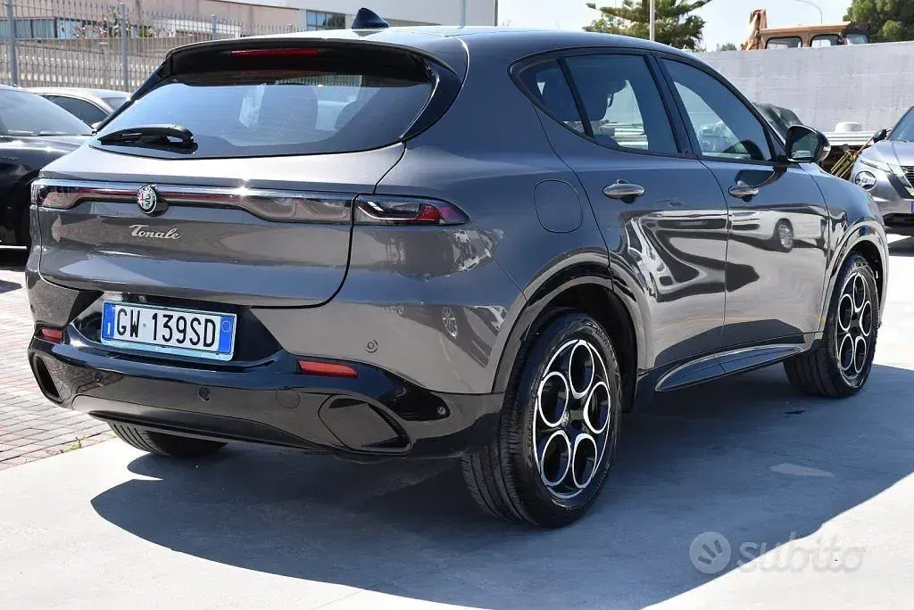Usata Alfa Romeo Tonale Sprint 131 CV (96 kW) 2024 Grigio SUV