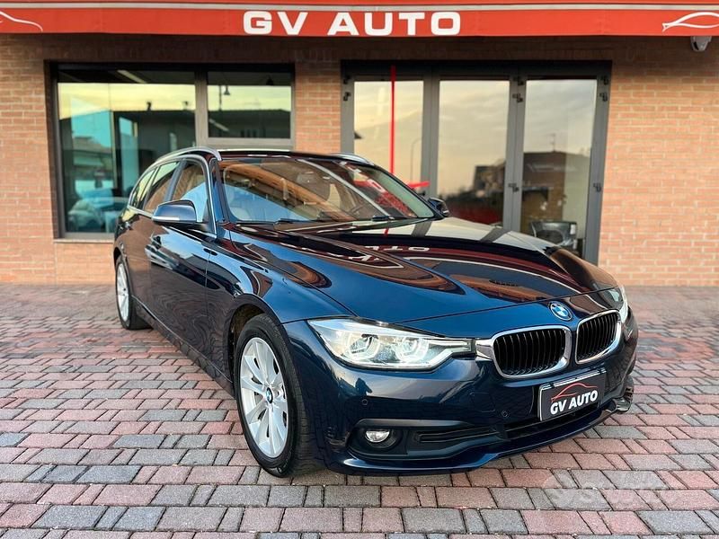 Usata BMW 316 Luxury Line 116 CV (85 kW) 2017 Blu Station wagon